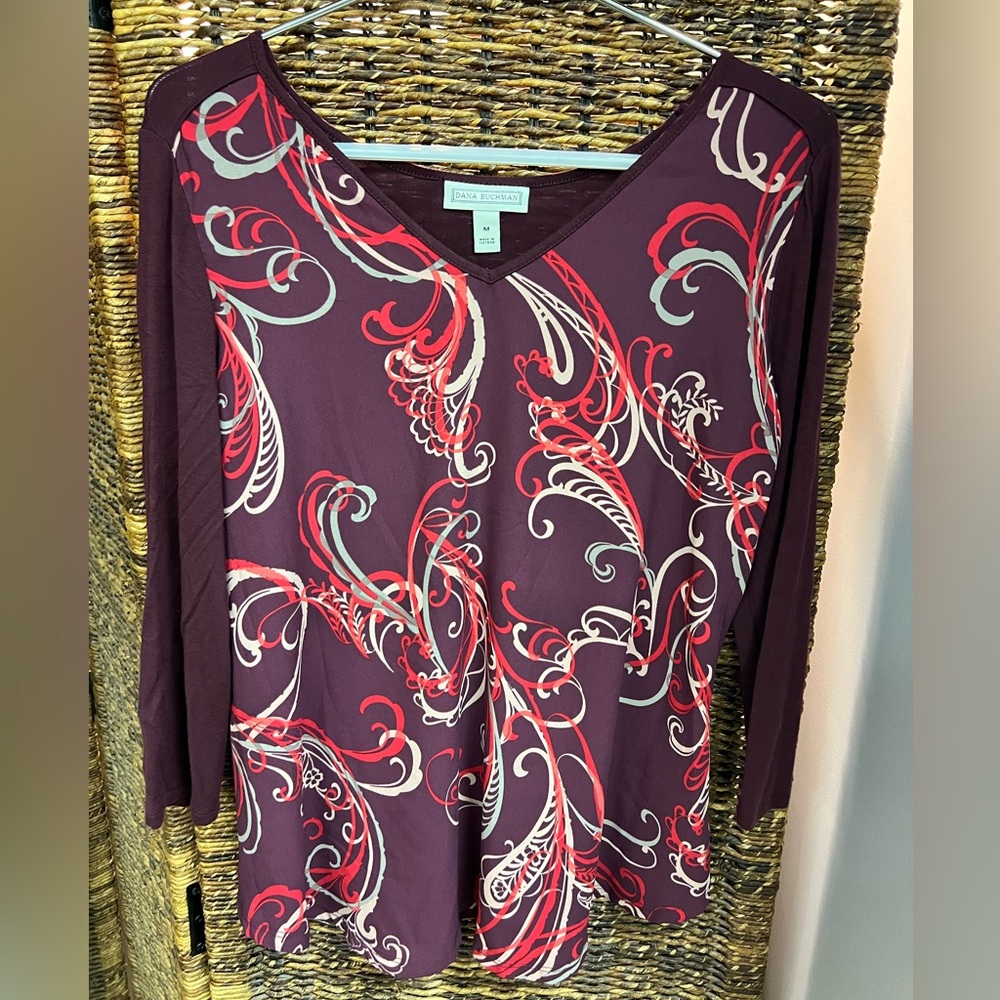Dana Buchman- Womens Shirt- V-Neck, Size: Medium, Pre-Owned